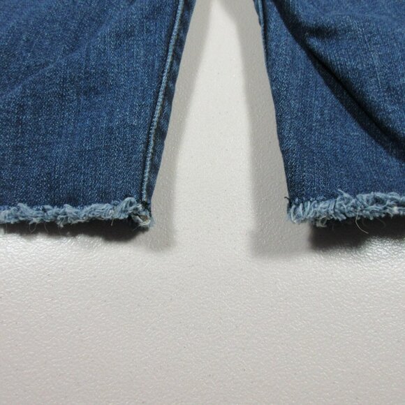 KFTK womens dark wash distressed rips strech frayed jean shorts 8 EUC - Picture 6 of 8